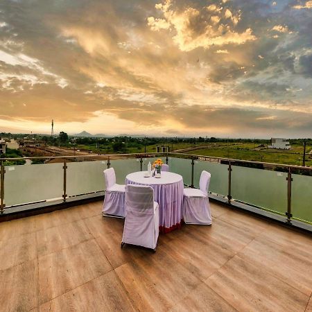 Hotel Chandradeep Regency Dhule Exteriér fotografie
