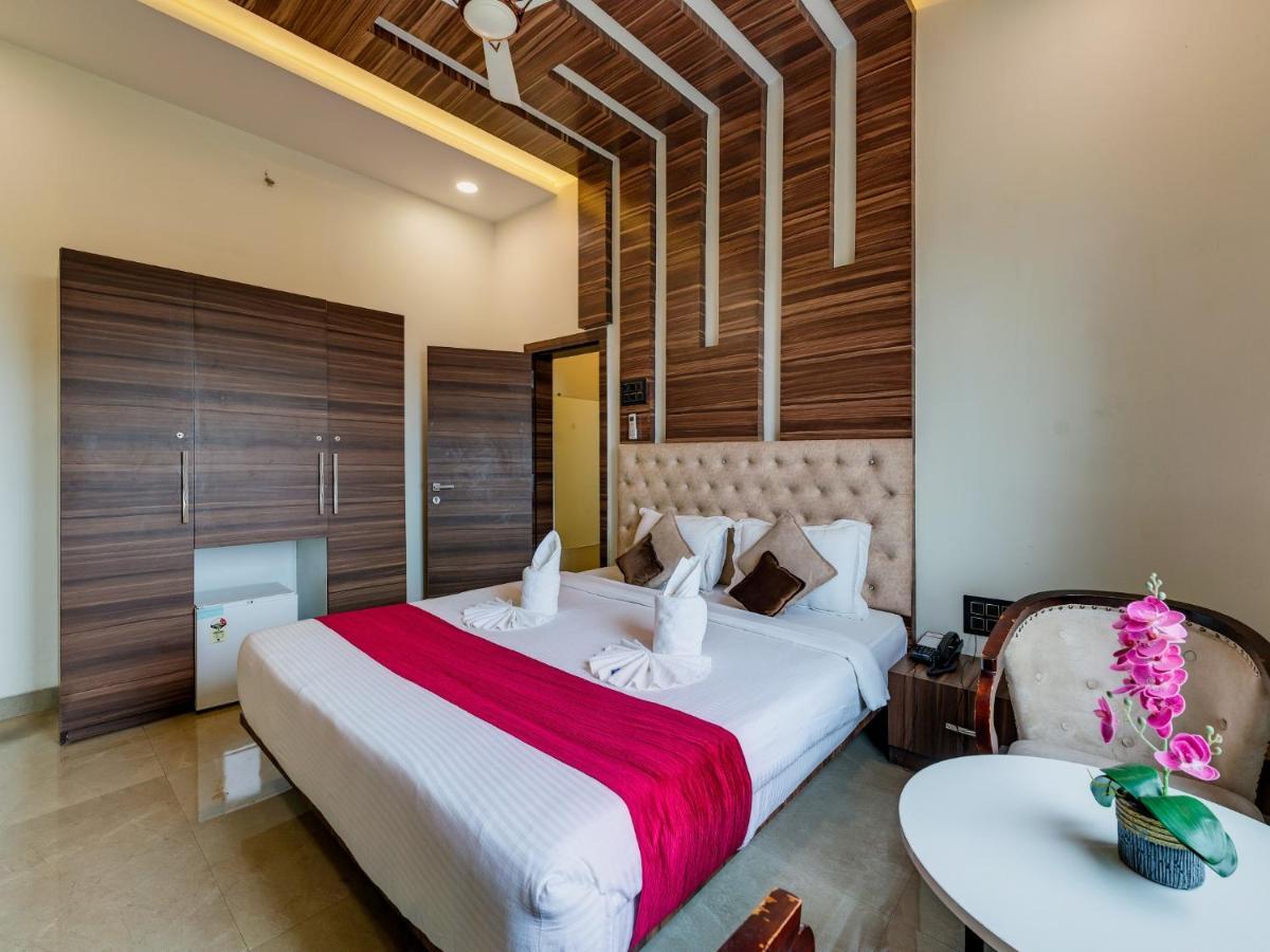 Hotel Chandradeep Regency Dhule Exteriér fotografie
