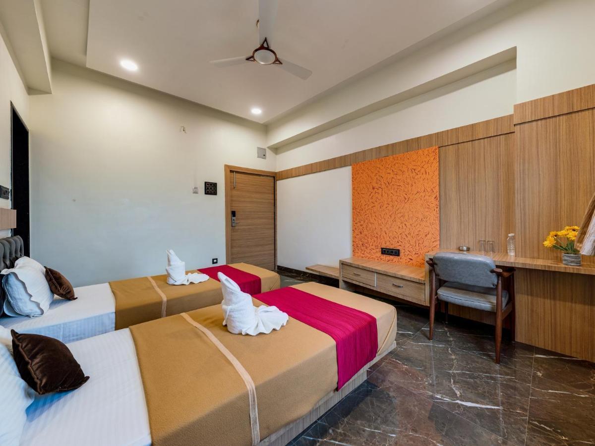 Hotel Chandradeep Regency Dhule Exteriér fotografie